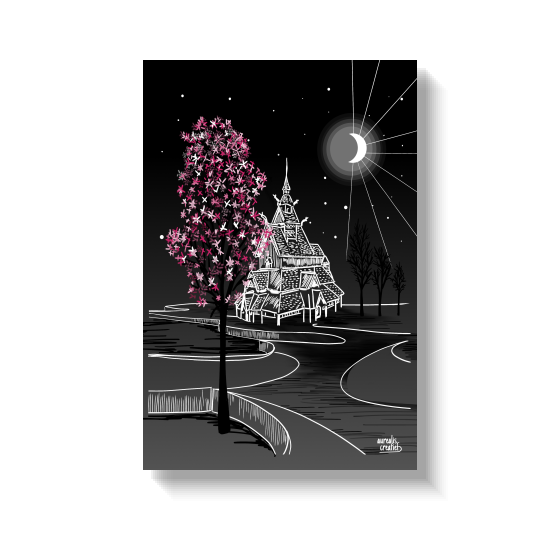 Handgetekende illustratie van een Noorse staafkerk met bloeiende kersenboom onder een maansikkel