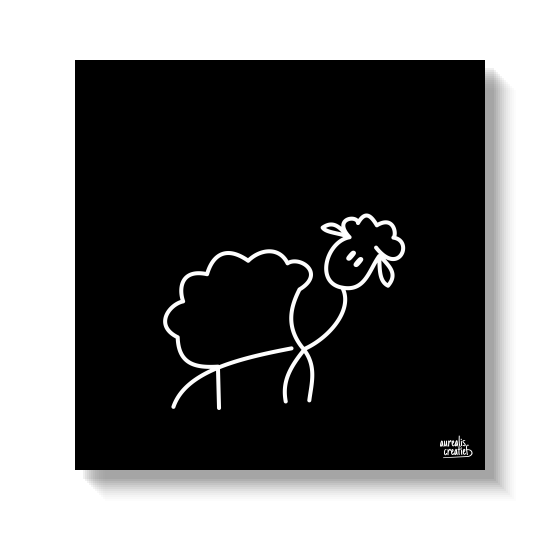 Een wollig schaap met een vrolijke uitdrukking, getekend in zachte witte rondingen.